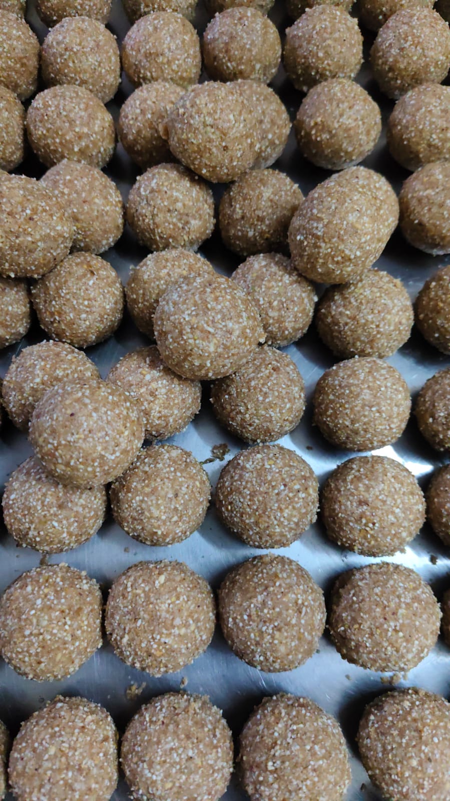 Gond Ladoos